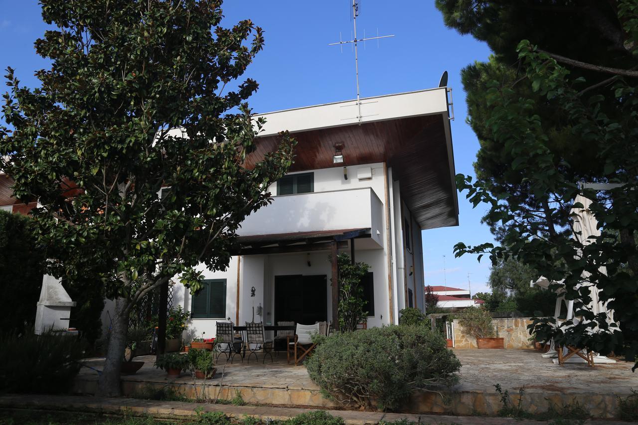 Il Grandangolo Valenzano Bagian luar foto
