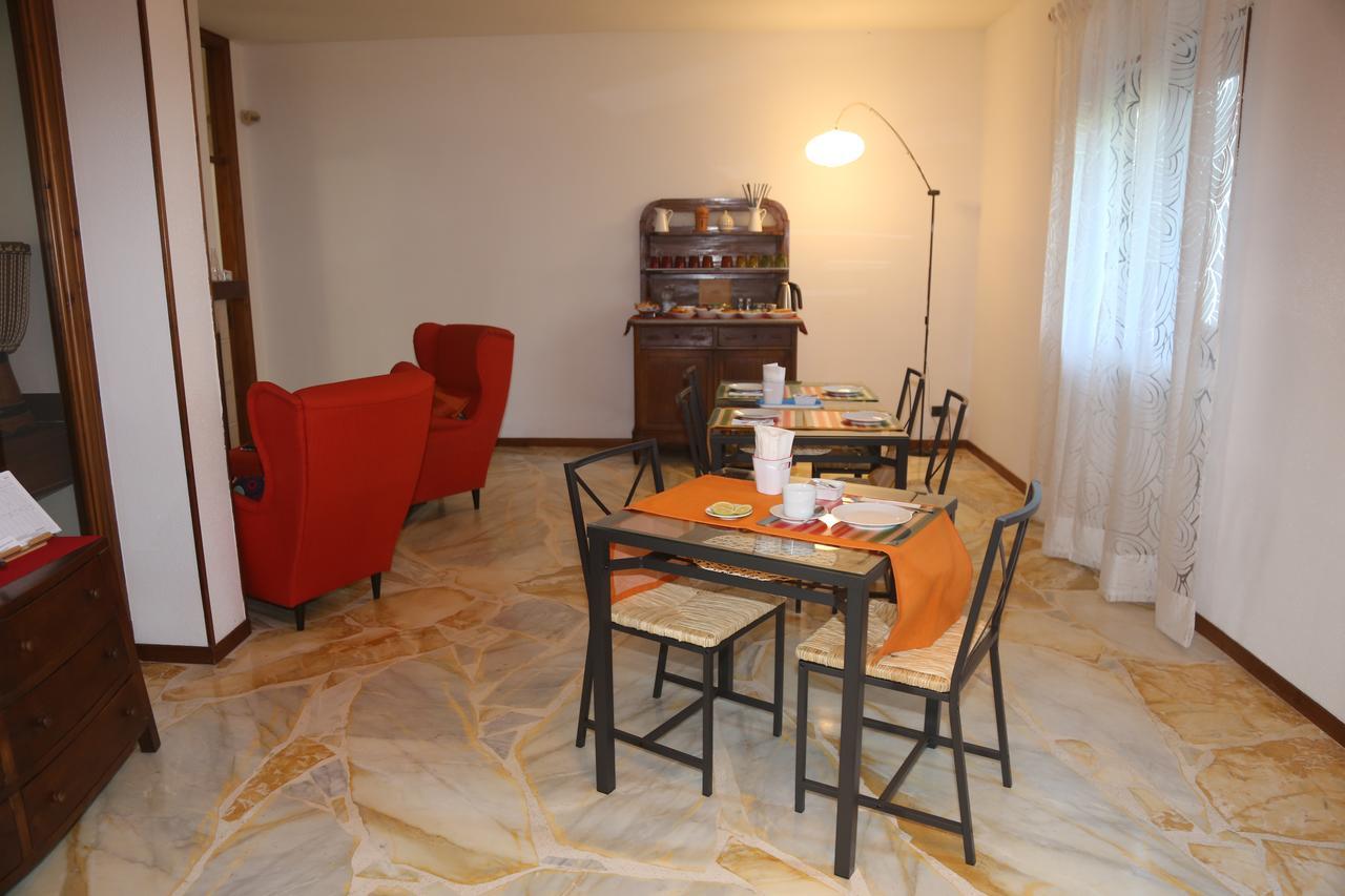 Il Grandangolo Valenzano Bagian luar foto